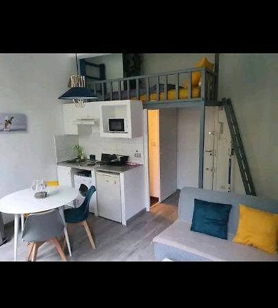 Charmant Studio Avec Mezzanine Apartamento Aix-en-Provence Exterior foto